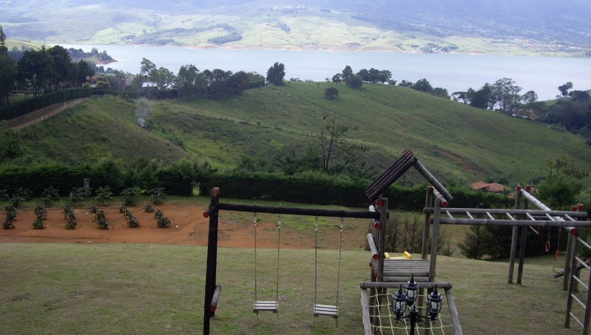 zona infantil finca en venta darien