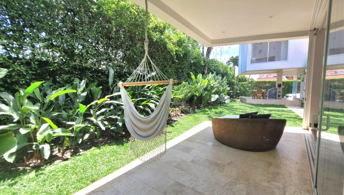 WhatsApp Image 2024-11-08 at 11.06.34 PM (2)