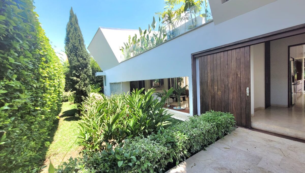 WhatsApp Image 2024-11-08 at 11.06.35 PM (6)