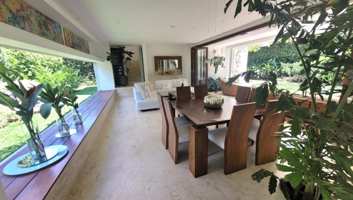 WhatsApp Image 2024-11-08 at 11.06.36 PM