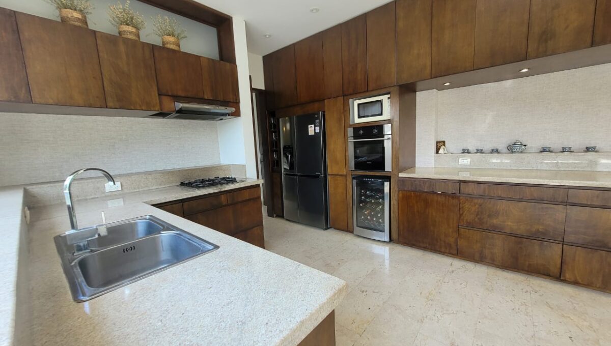 WhatsApp Image 2024-11-08 at 11.06.37 PM