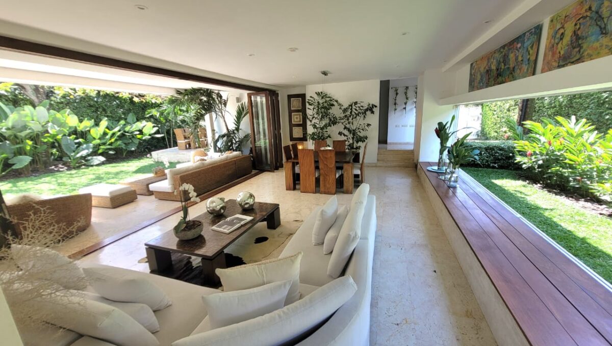 WhatsApp Image 2024-11-08 at 11.06.37 PM (2)