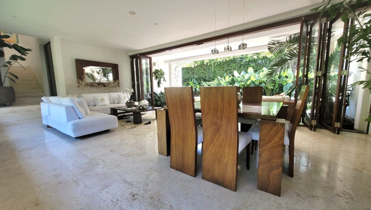 WhatsApp Image 2024-11-08 at 11.06.37 PM (3)