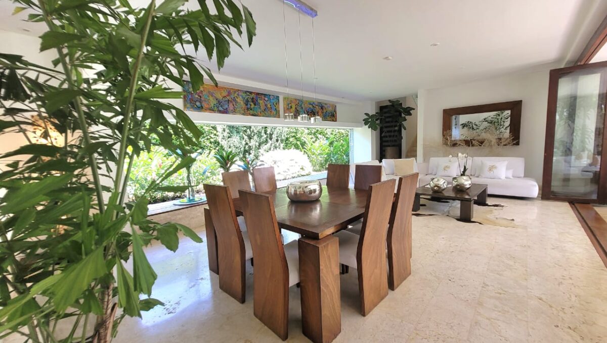 WhatsApp Image 2024-11-08 at 11.06.37 PM (5)