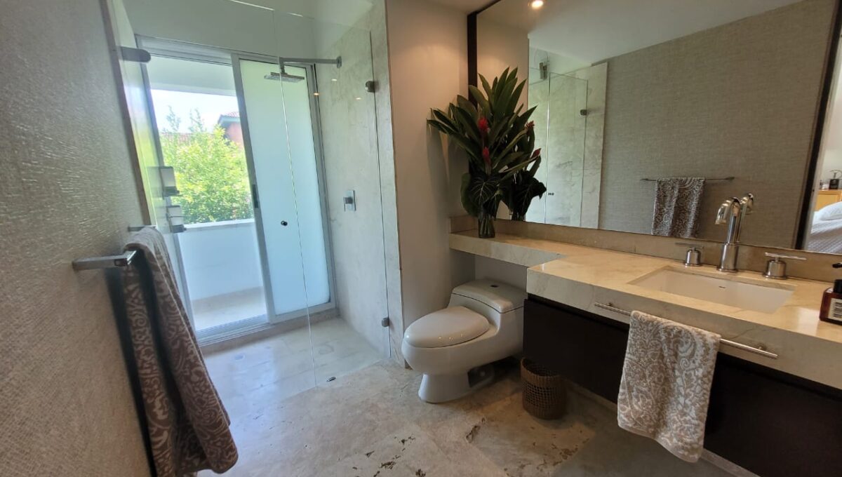 WhatsApp Image 2024-11-08 at 11.06.40 PM (1)