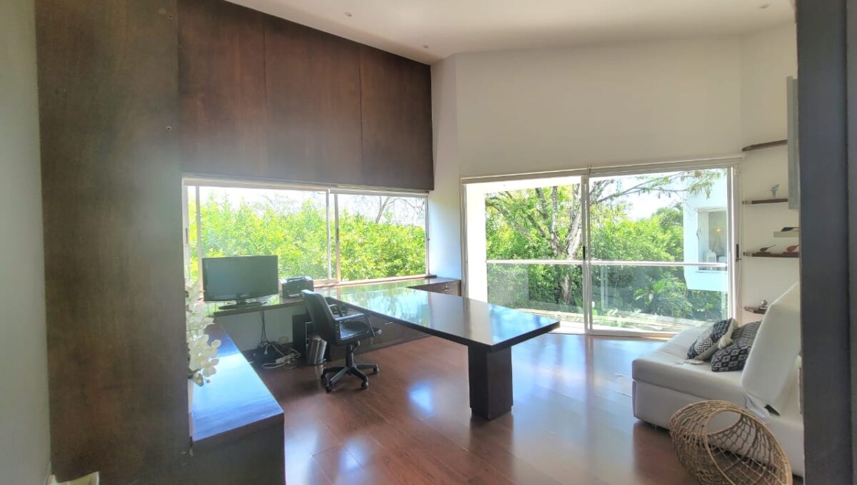 WhatsApp Image 2024-11-08 at 11.06.40 PM (2)